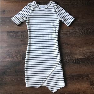 ❤️Host Pick ❤️ Black & White Stripe Dress